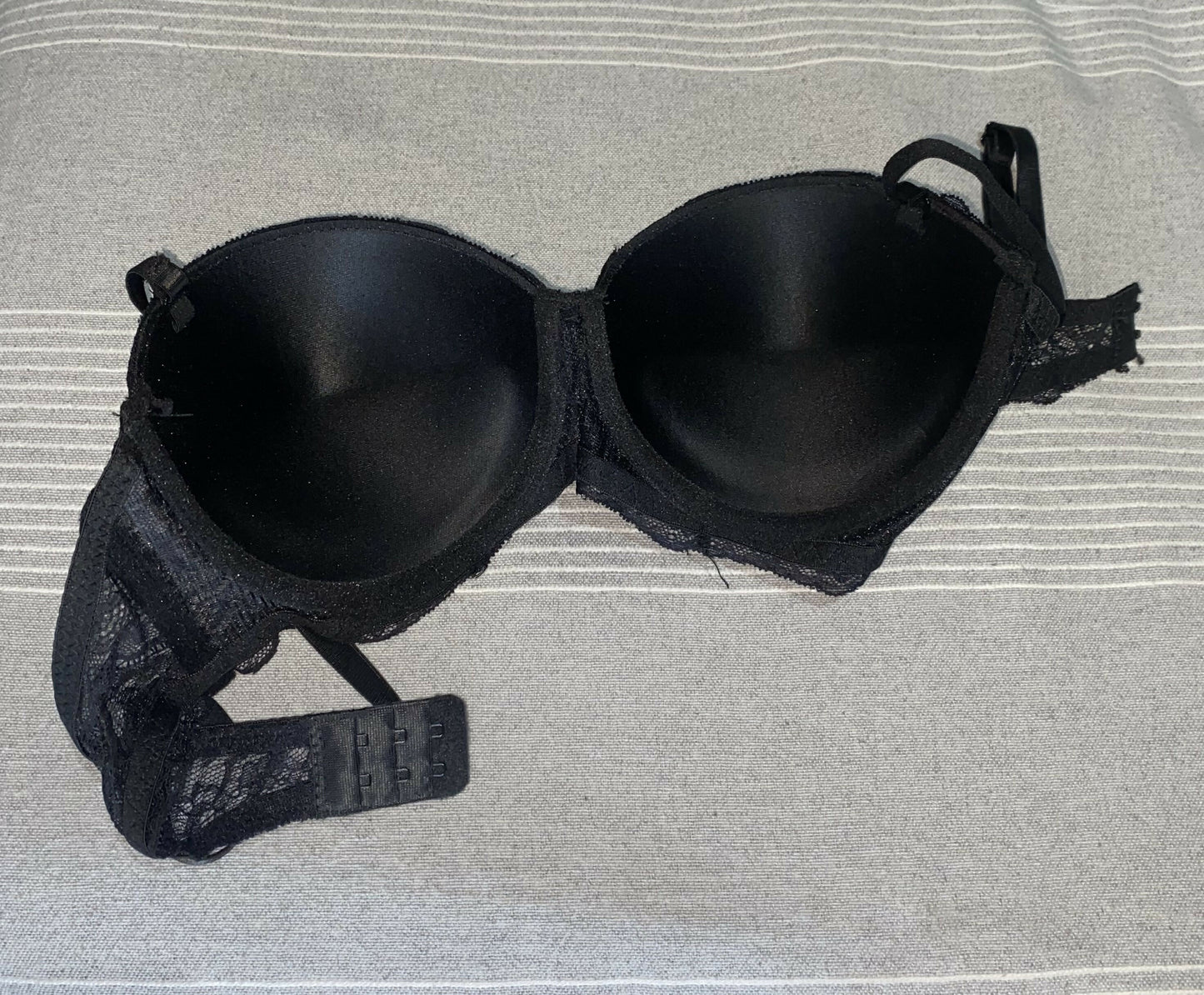 Black, lace bra